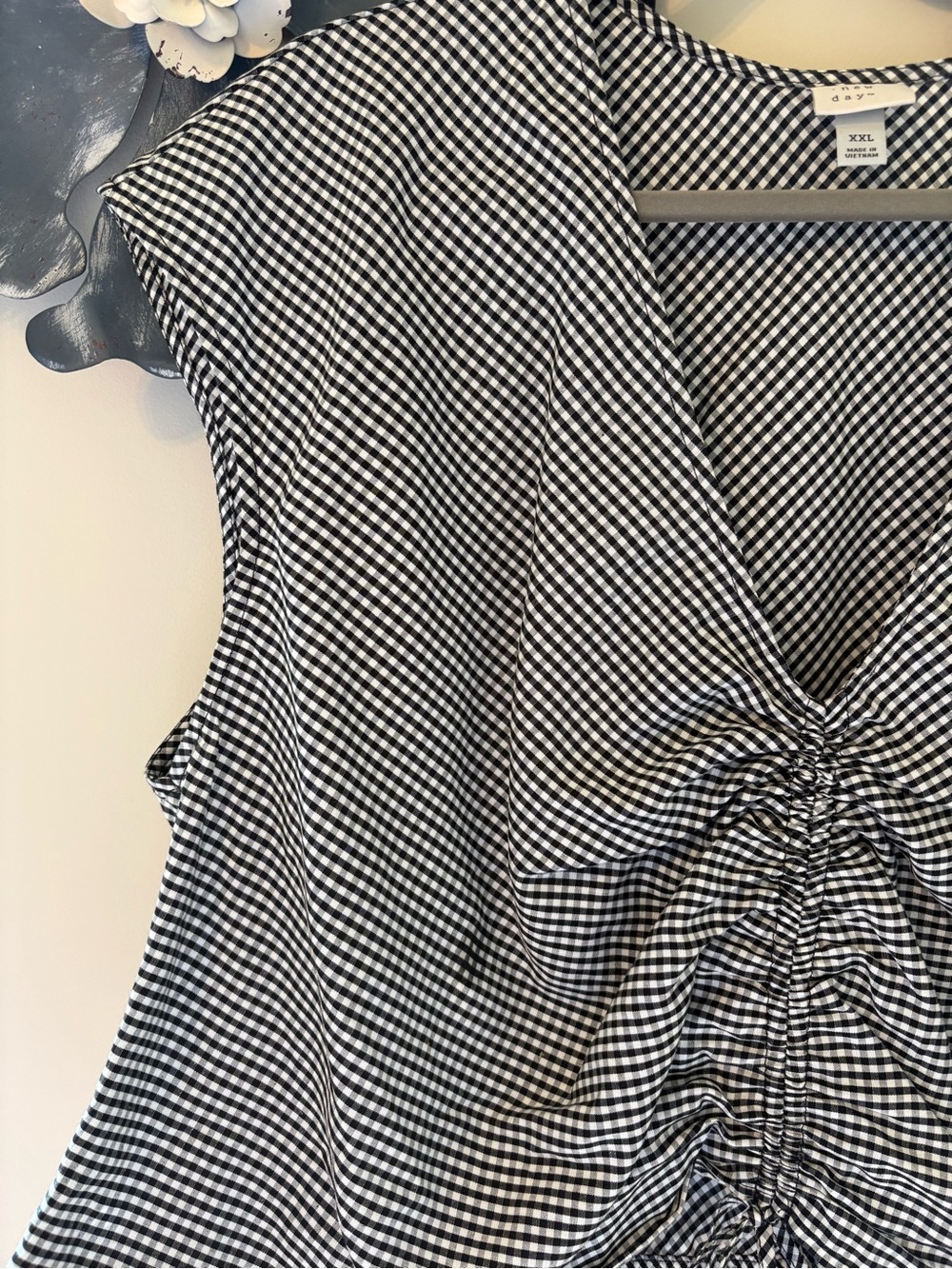a new day Black & White Gingham Ruched Front Crop Top - Picture 3 of 8